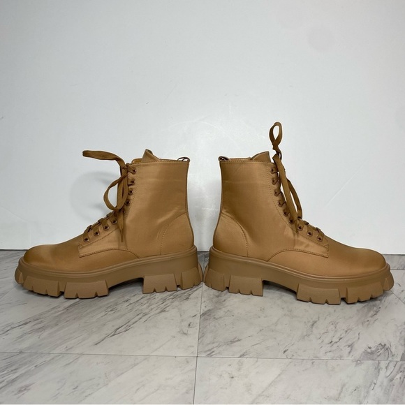 Steve Madden Thora Tan Chunky Lug Sole Lace Up Boot 9M - Picture 7 of 14